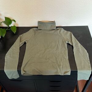 Rio of Stars Khaki Green Long Sleeve Turtleneck - Size Medium
